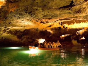Пещеры св. Иосифа. Экскурсия по подземной реке