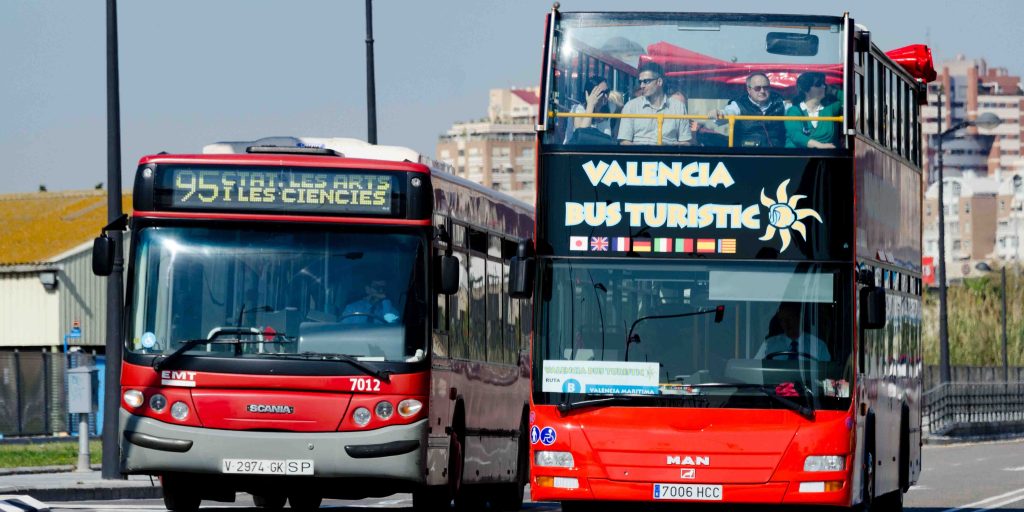 Автобусы для туристов в Валенсии